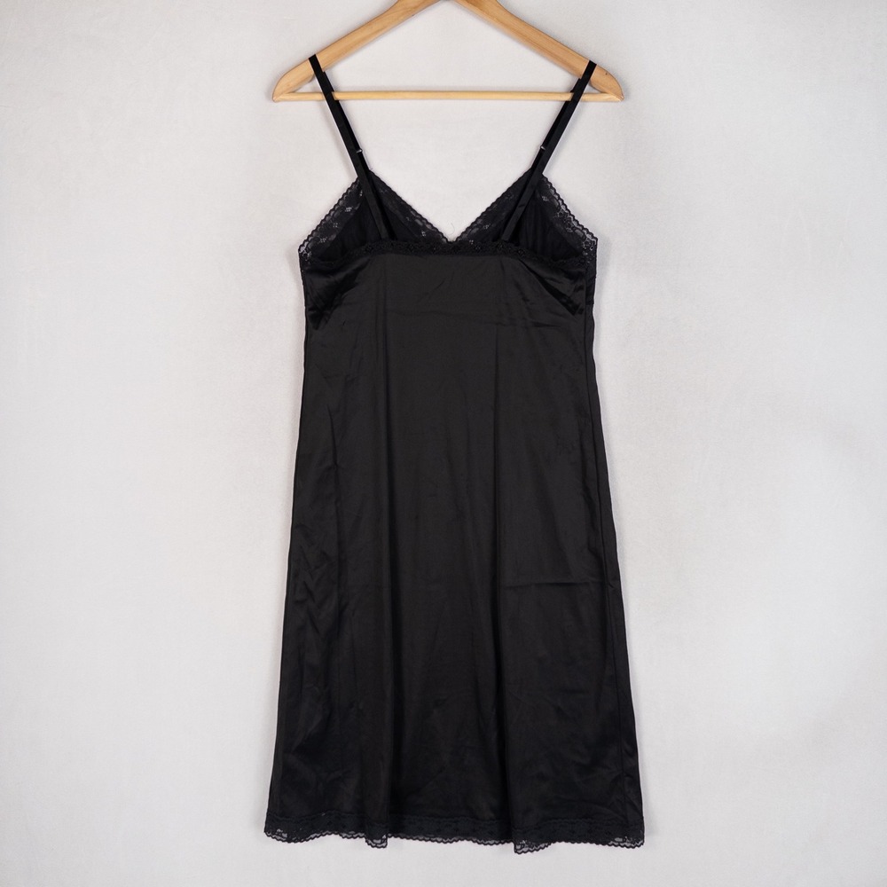 Vanity Fair Womens Full Slip 34 Black Lace Trim Vintage Antron III Nylon USA - Picture 3 of 8